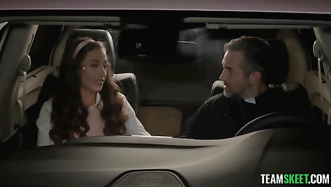 Sexy young chick's tight pussy flauntoca