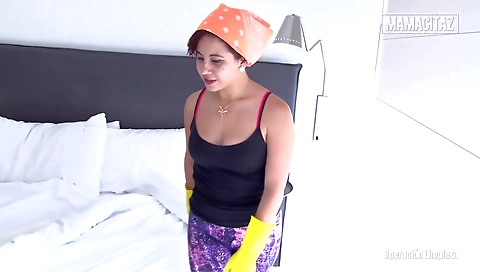 Hot black babe with big ass