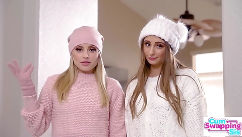 Sexy girl's sexy red in a hot tub