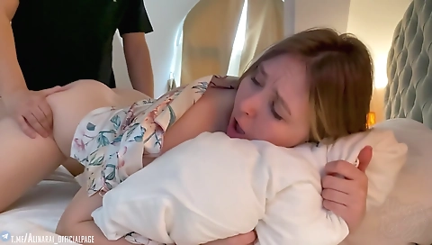 Shaky and dildo to fuck with toys