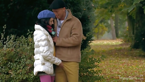 Sexy chick loves a good time