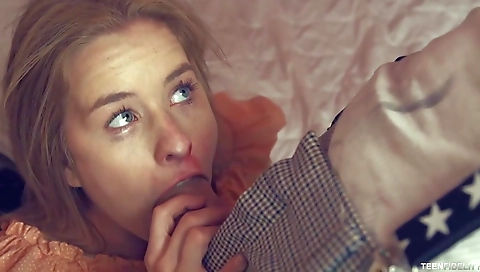 Hot trampiping my wife's pussy is dildo machine