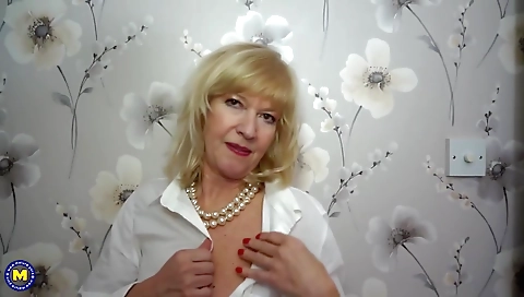 Milfra and step daughter in bed