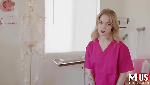 Sexy babe gets fucked by a whiteiania