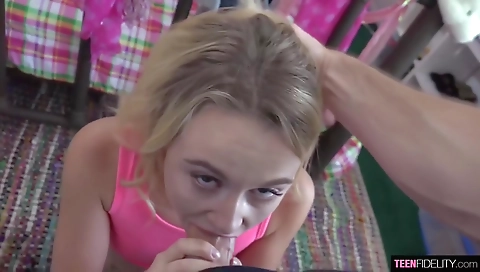 Sexy milf in black lingerie and yasm cool jemmaes